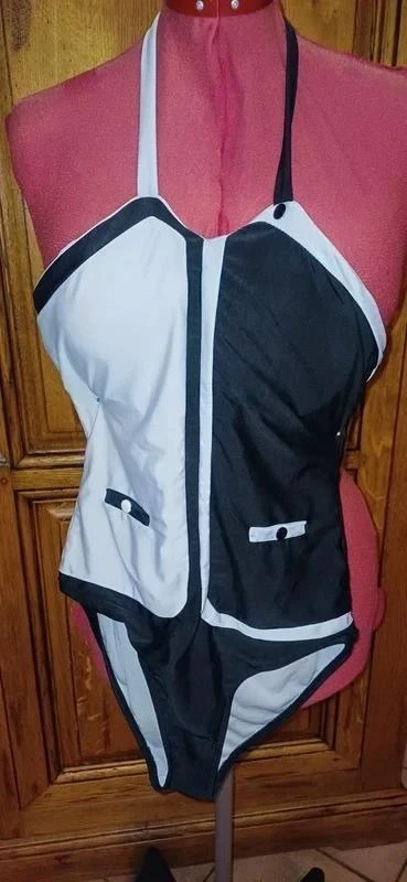 Maiô de peça única preto e branco novo – photo 2